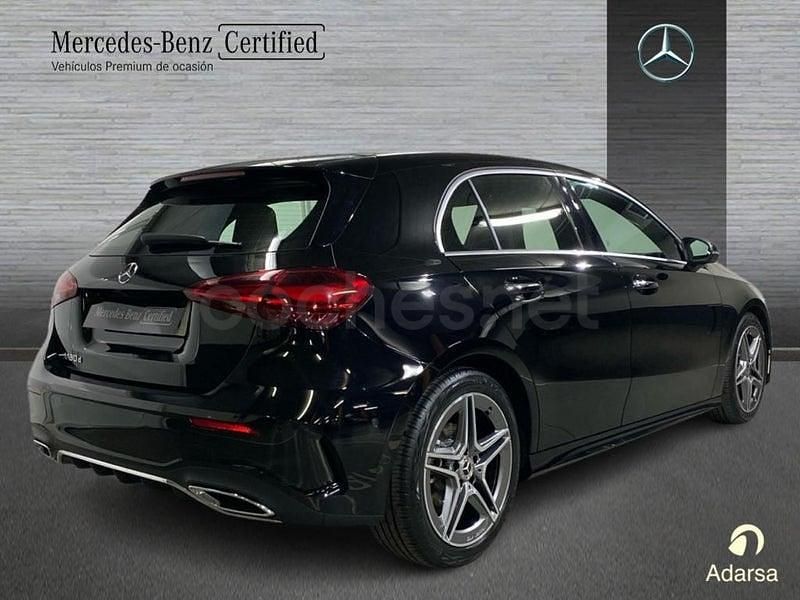 Usado Mercedes A180 AMG line 116 CV (85 kW) 2024 Negro Berlina