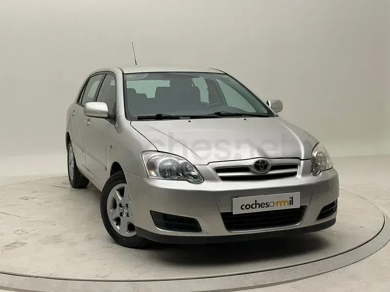 Usado Toyota Corolla Luna 90 CV (66 kW) 2006 Gris / plata Berlina