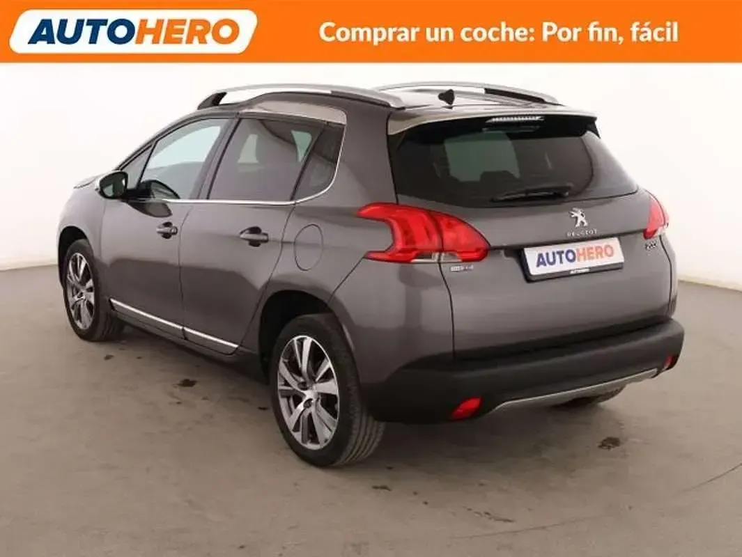 Usado Peugeot 2008 Allure 99 CV (72 kW) 2015 Gris SUV