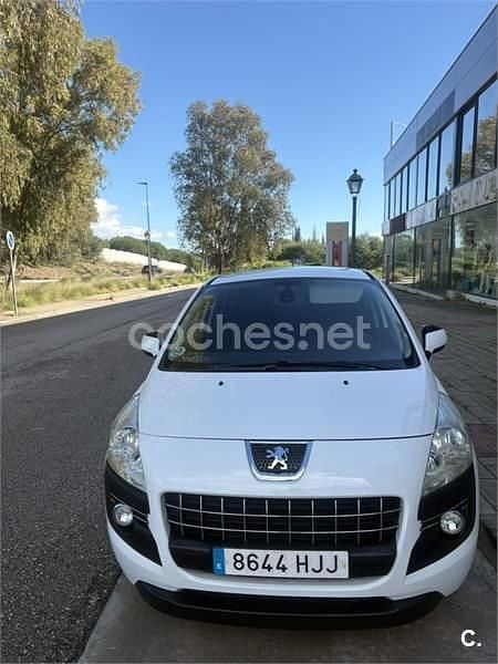 Usado Peugeot 3008 112 CV (82 kW) 2012 Blanco Berlina