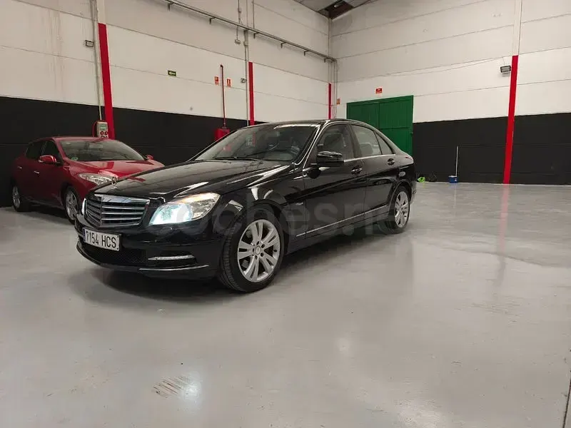 Usado Mercedes C220 Avantgarde 170 CV (125 kW) 2011 Negro Berlina