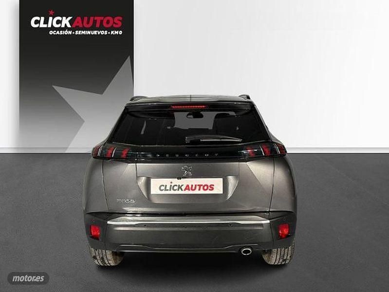 Usado Peugeot 2008 Allure 130 CV (95 kW) 2023 Gris SUV