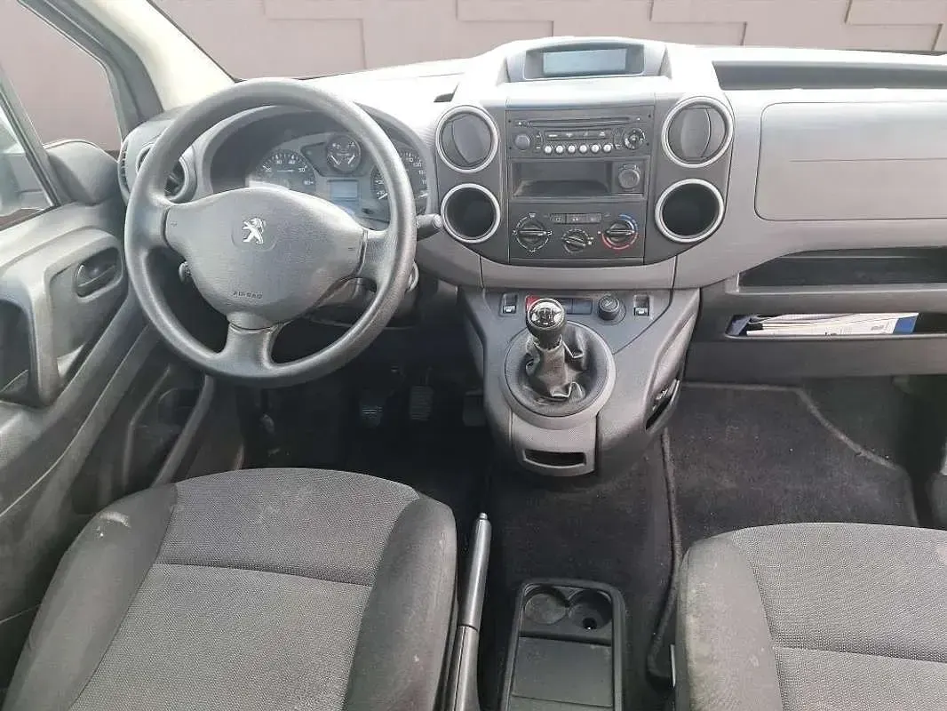 Usado Peugeot TePee Access 75 CV (55 kW) 2018 Blanco Van