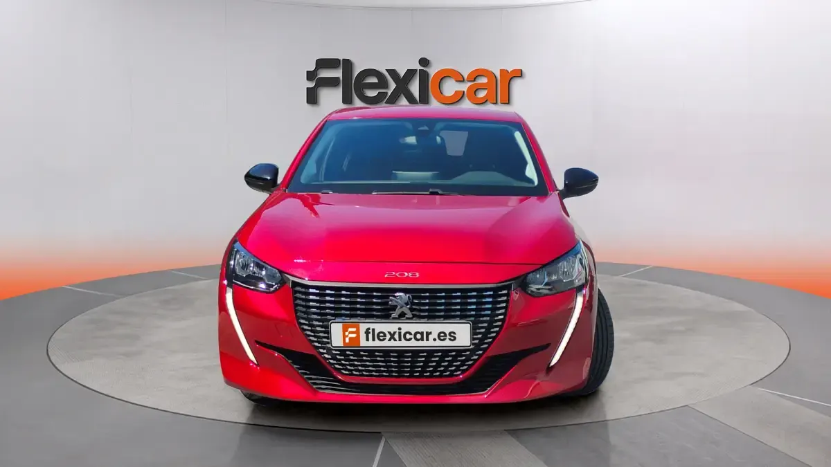 Usado Peugeot 208 Allure 101 CV (74 kW) 2023 Granate Utilitario