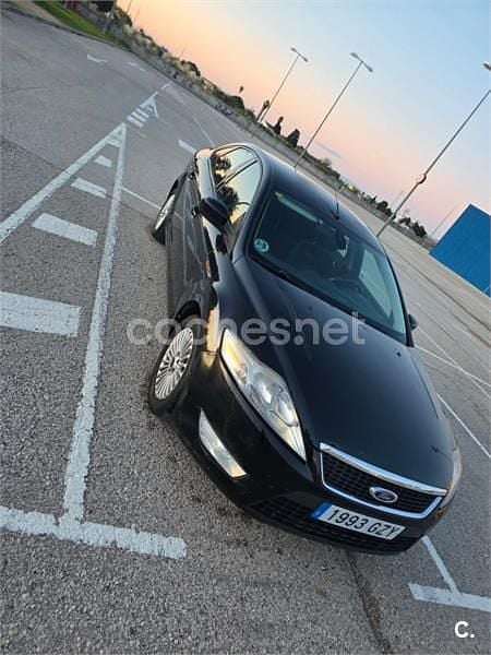 Usado Ford Mondeo 125 CV (91 kW) 2010 Negro Berlina