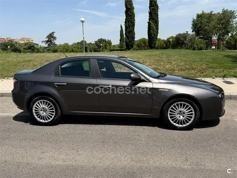 Usado Alfa Romeo 159 Distinctive 150 CV (110 kW) 2009 Marrón Berlina