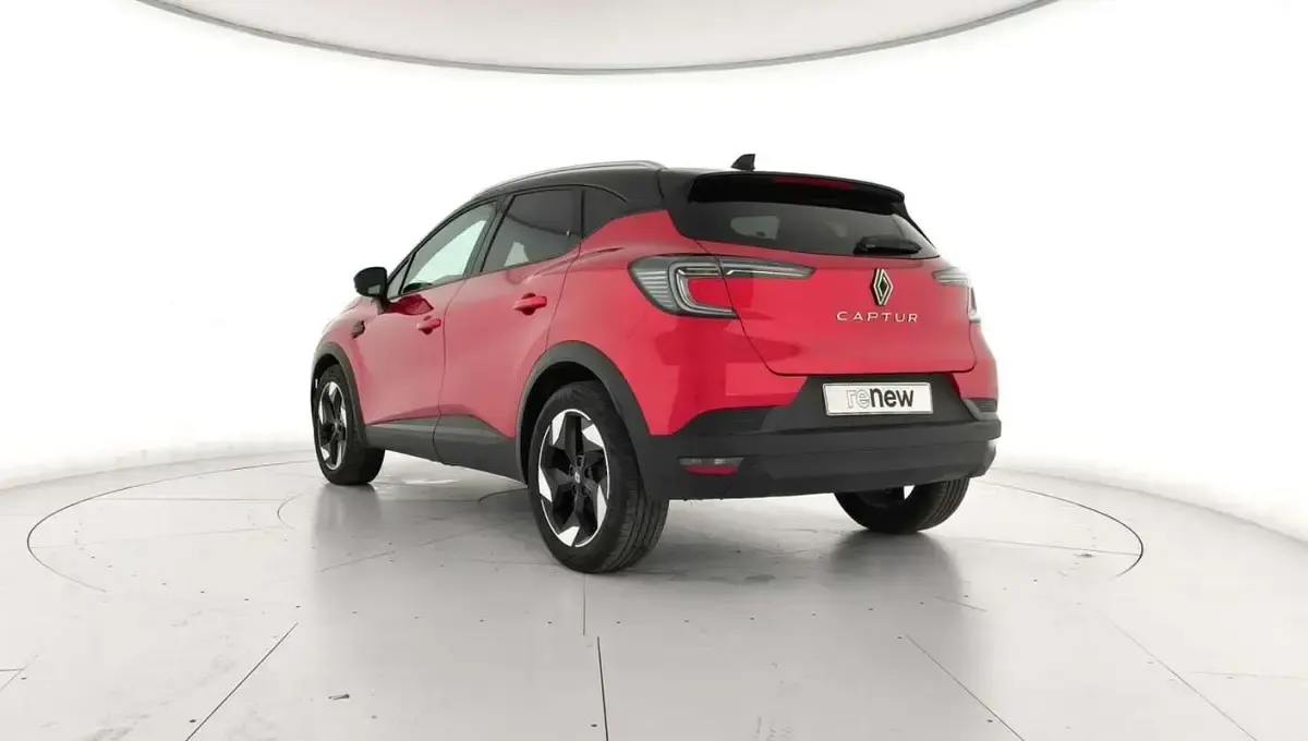 Usado Renault Captur Techno 101 CV (74 kW) 2025 Rojo SUV