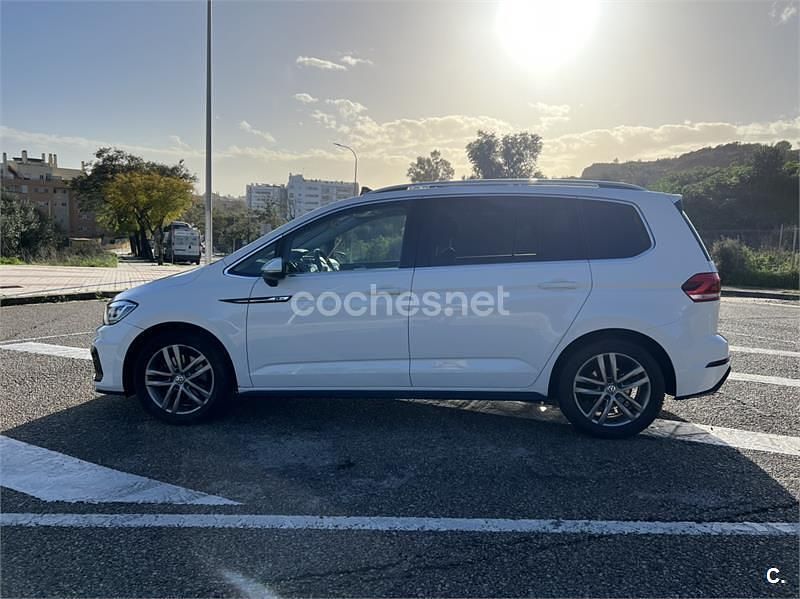 Usado VW Touran Advance 150 CV (110 kW) 2018 Blanco Monovolumen