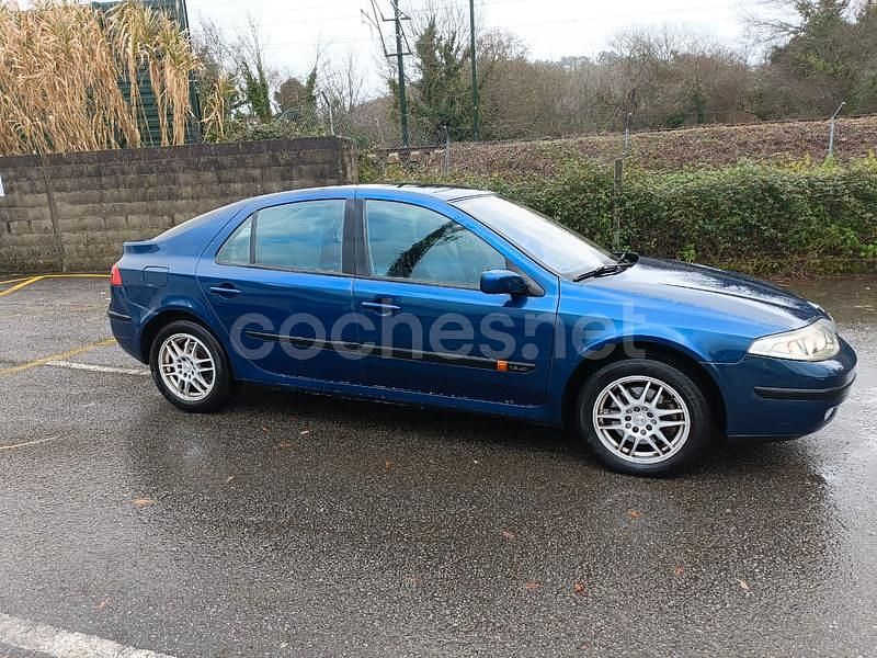 Azul Usado 2006 Renault Laguna II Authentique Berlina | 2000 € (Precio justo) - Imagen 1/4