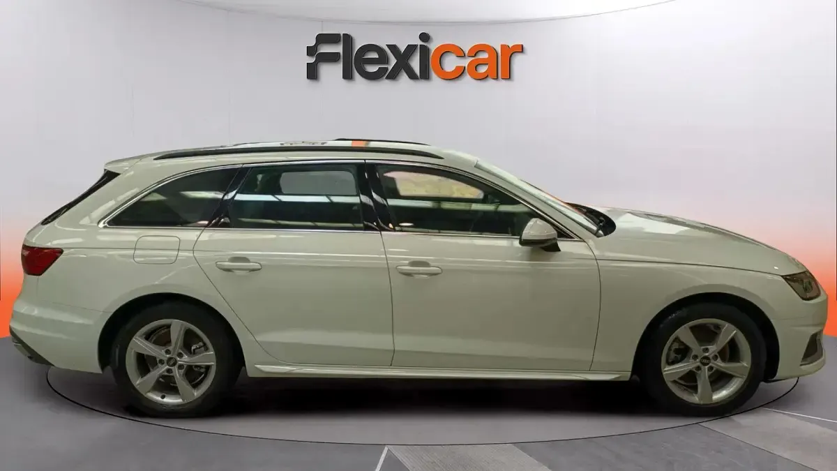 Usado Audi A4 Advanced Plus 163 CV (119 kW) 2021 Blanco Familiar