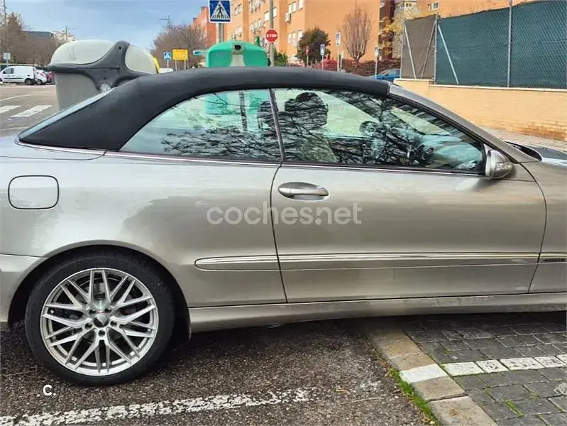 Usado Mercedes CLK200 Elegance 163 CV (119 kW) 2005 Beige Descapotable