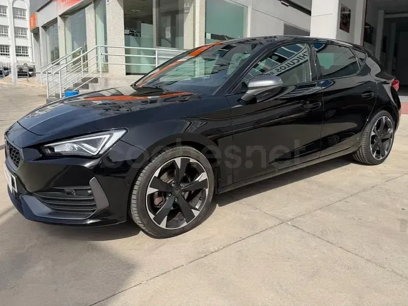Usado Cupra Leon 150 CV (110 kW) 2023 Negro Berlina
