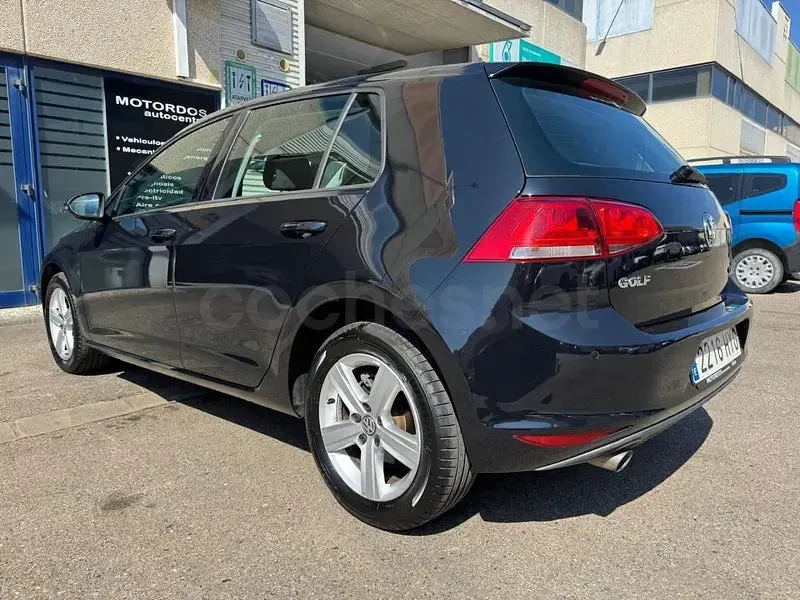 Usado VW Golf VII Advance 105 CV (77 kW) 2014 Negro Berlina