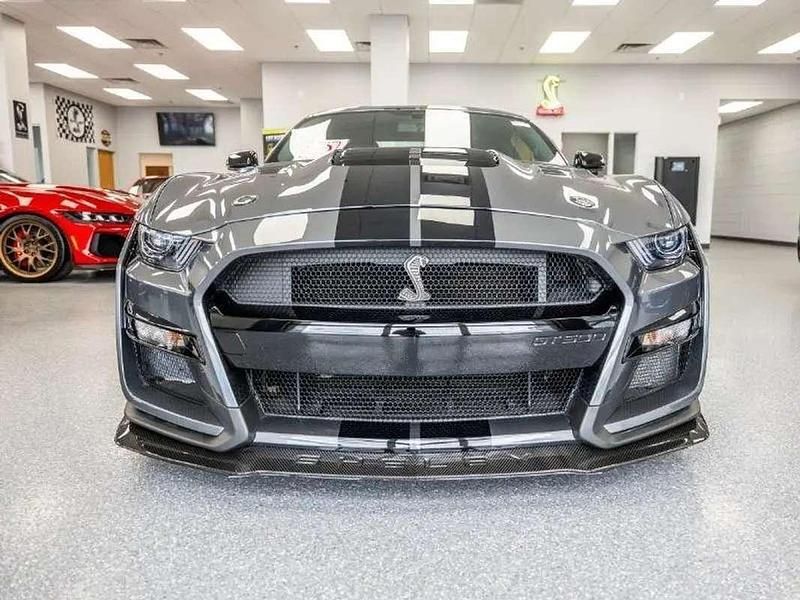 Gris Usado 2022 Ford Mustang Coupe | 635.000 € - Imagen 1/4