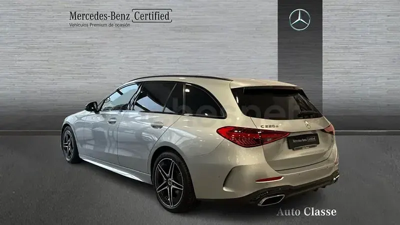 Usado Mercedes C220 200 CV (147 kW) 2025 Gris / plata Familiar