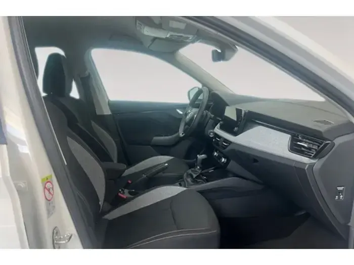 Usado Skoda Kamiq Selection 115 CV (84 kW) 2025 Blanco SUV