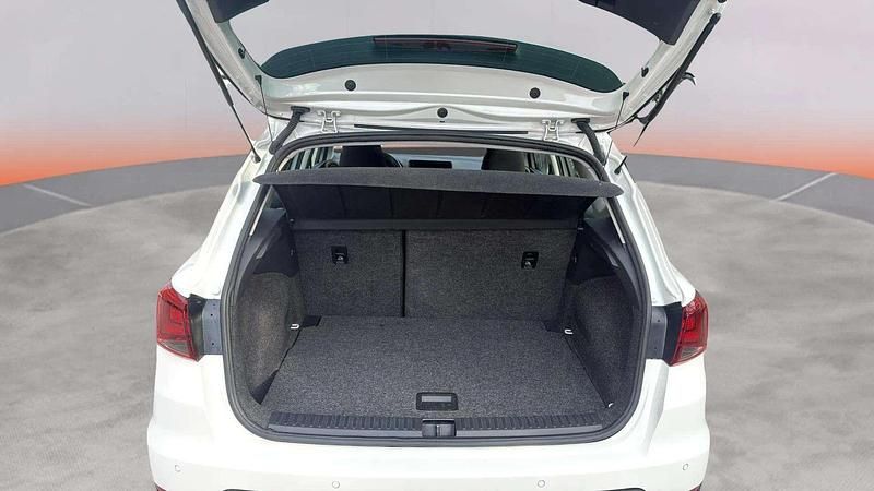 Usado Seat Arona Style 115 HP (84 kW) 2025 Branco SUV