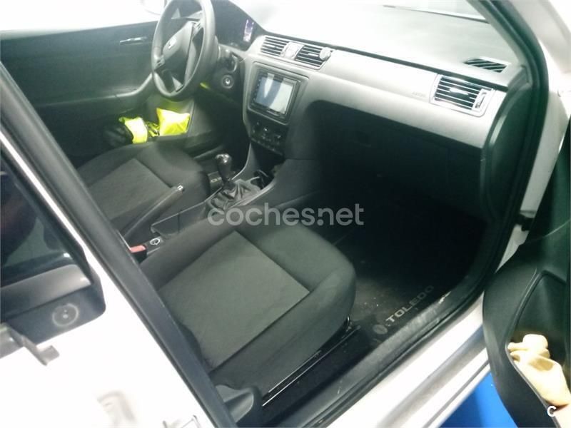 Blanco Usado 2015 Seat Toledo Reference Berlina | 6400 € (Precio justo) - Imagen 1/4