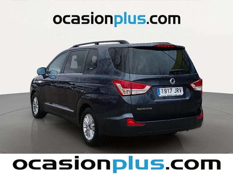 Usado SsangYong Rodius 178 CV (130 kW) 2016 Gris Monovolumen