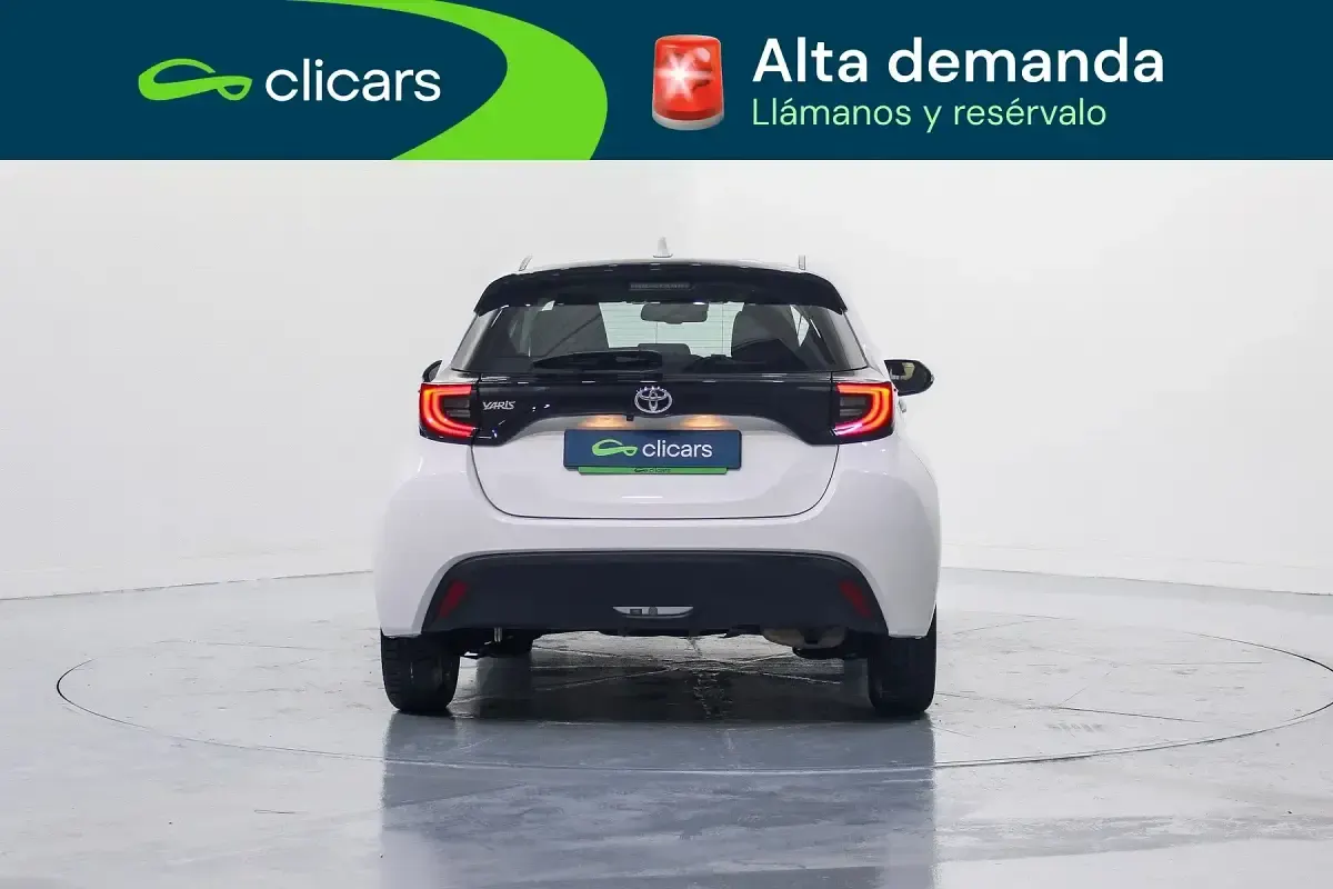 Käytetty Toyota Yaris Edition 125 HP (91 kW) 2022 Valkoinen Viistoperä