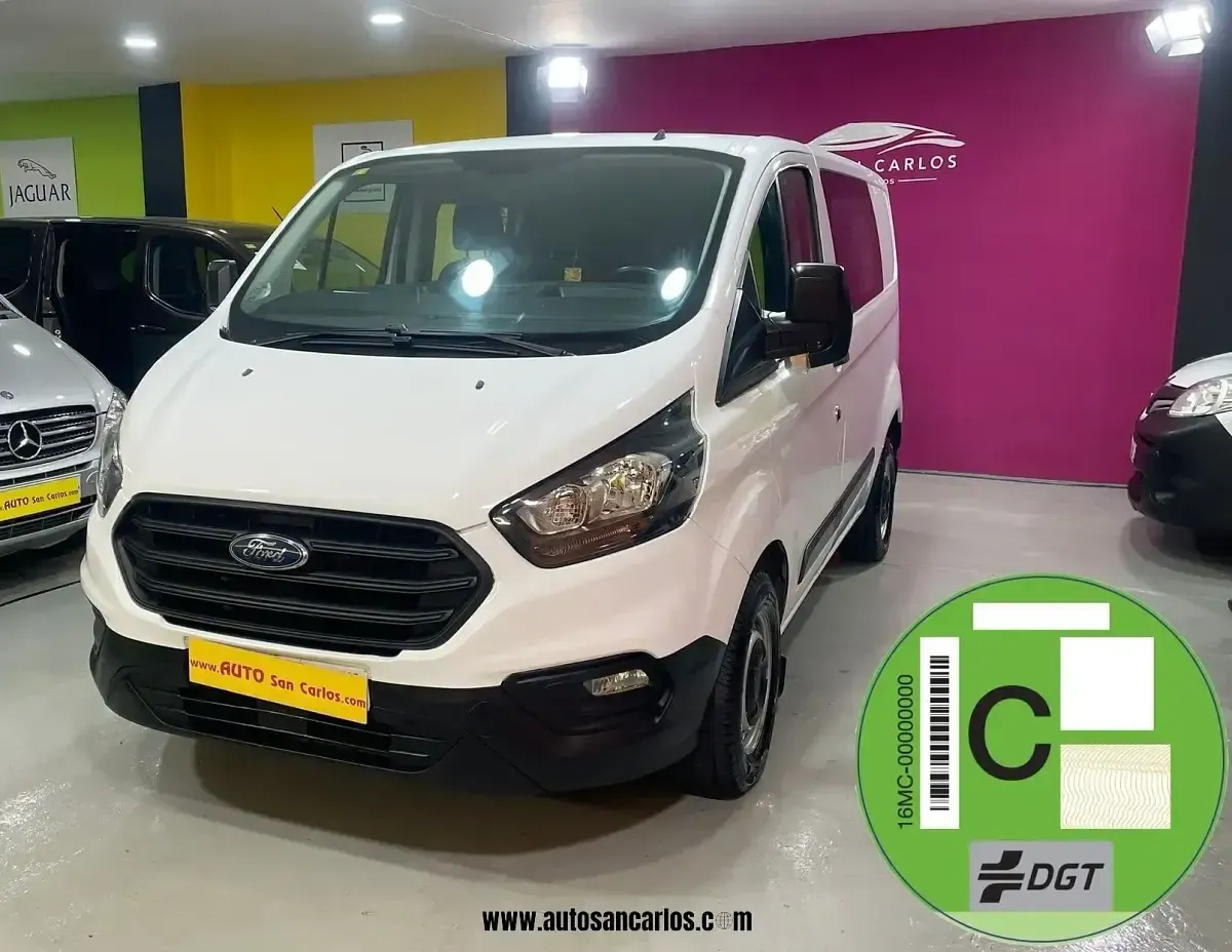Begagnad Ford Transit Custom Ambiente 105 HK (77 kW) 2020 Vit Sedan