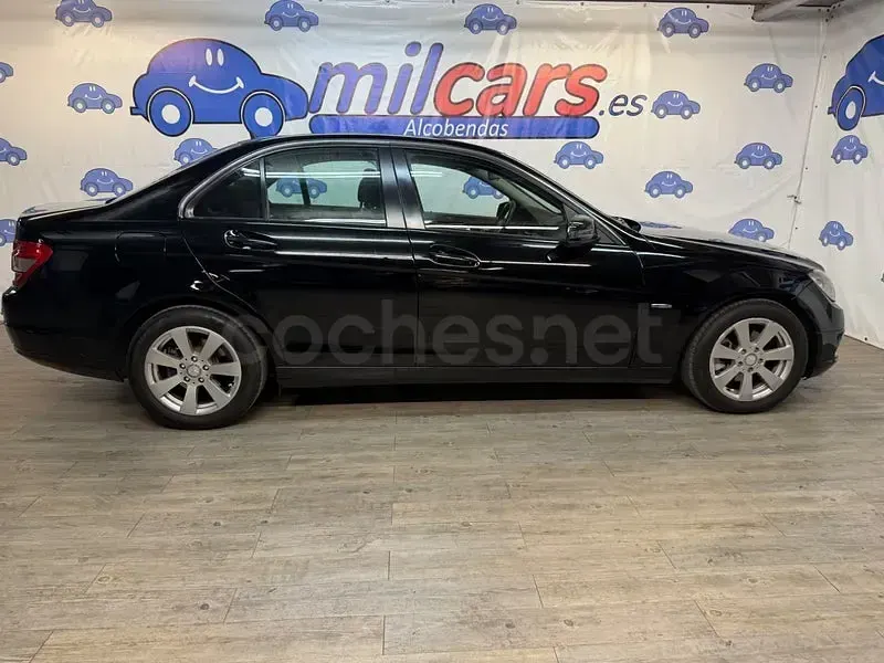 Usado Mercedes C180 Avantgarde 156 CV (114 kW) 2009 Negro Berlina