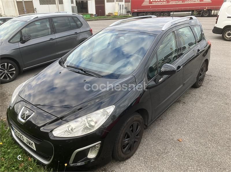 Usado Peugeot 308 SW Access 92 CV (67 kW) 2012 Negro Familiar