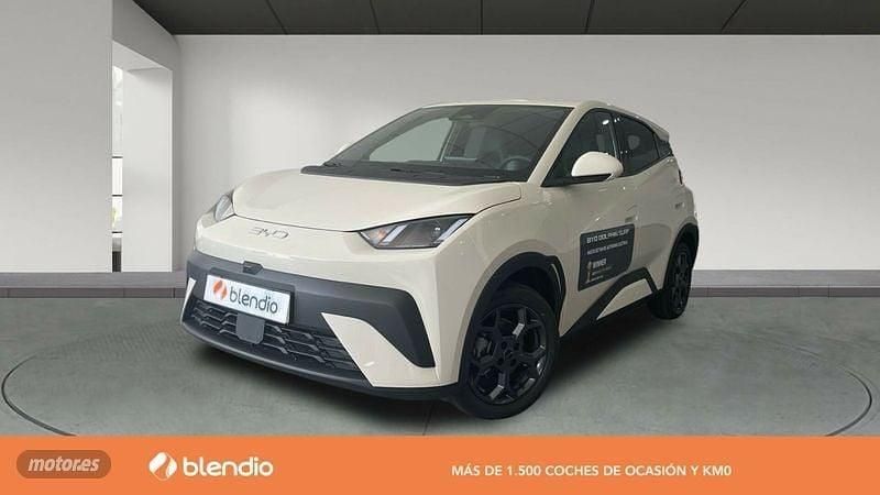 Blanco Usado 2025 BYD Dolphin Comfort Utilitario | 25.900 € (Un poco caro) - Imagen 1/4