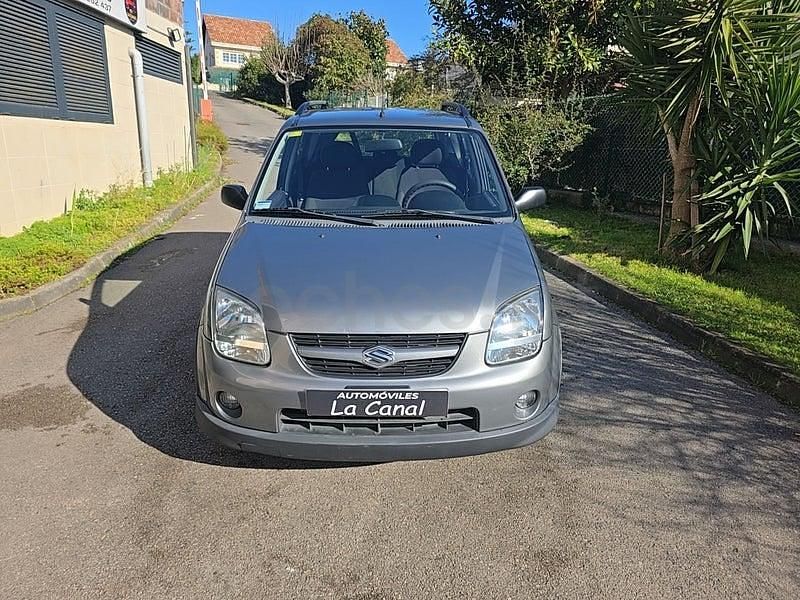 Usado Suzuki Ignis 69 CV (50 kW) 2006 Gris / plata Utilitario