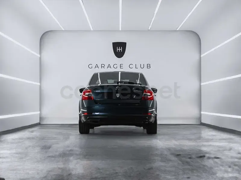 Usado Skoda Octavia 116 CV (85 kW) 2019 Gris / plata Berlina