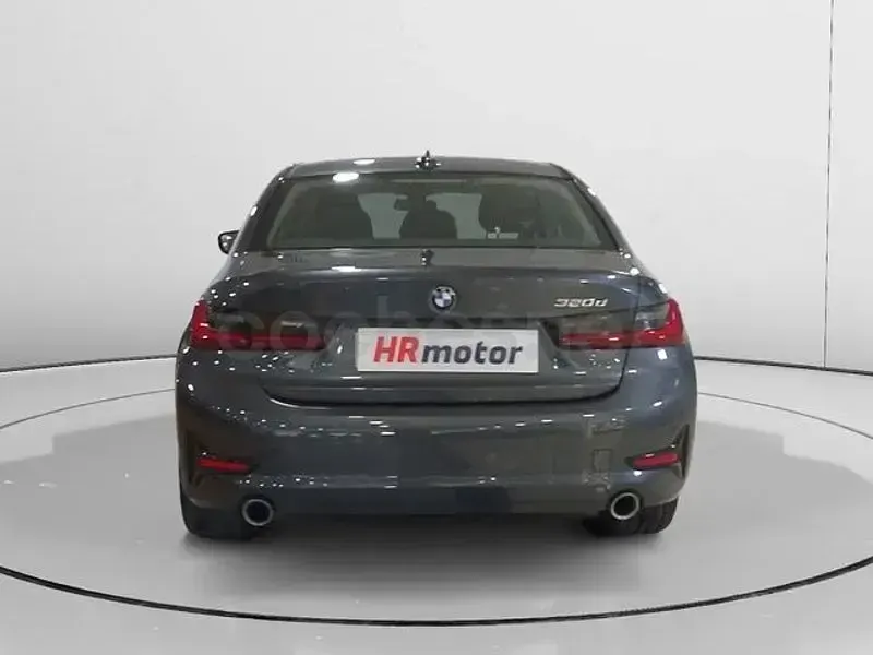 Usado BMW 320 Advantage 190 CV (139 kW) 2026 Gris / plata Berlina