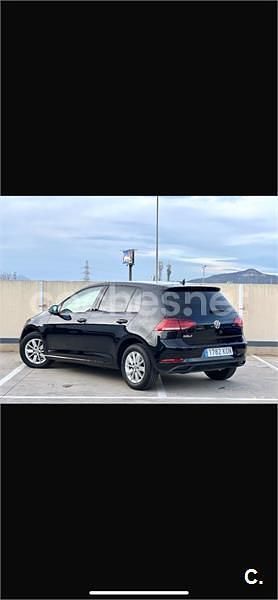 Usado VW Golf VII Advance 110 CV (80 kW) 2018 Negro Berlina