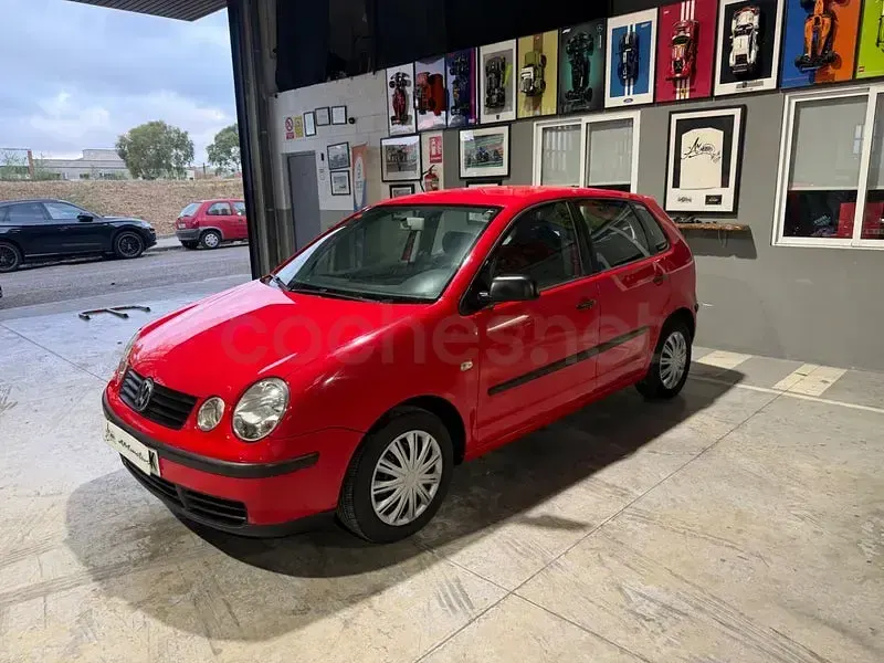 Usado VW Polo Conceptline 65 CV (47 kW) 2002 Rojo Utilitario