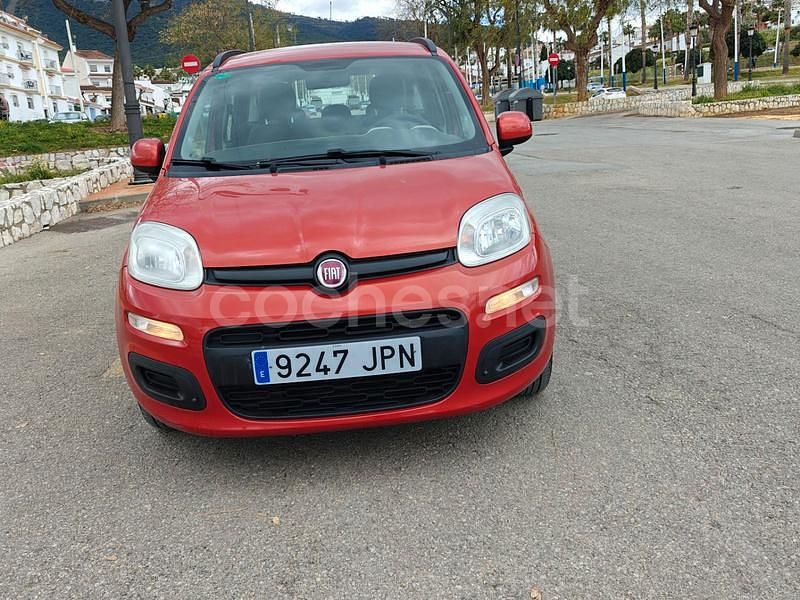 Usado Fiat Panda Lounge 85 HP (62 kW) 2016 Laranja Citadino