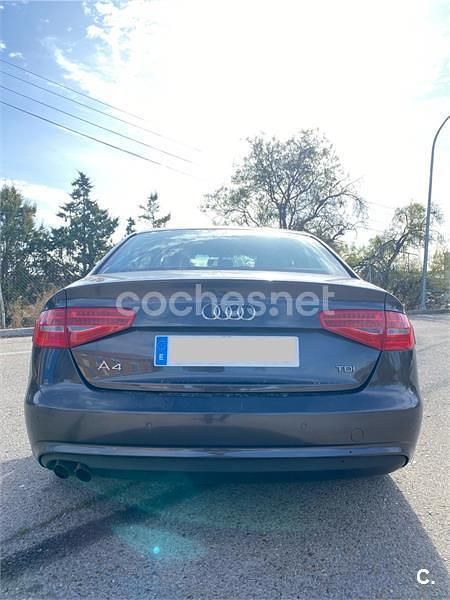 Usado Audi A4 143 CV (105 kW) 2012 Gris / plata Berlina