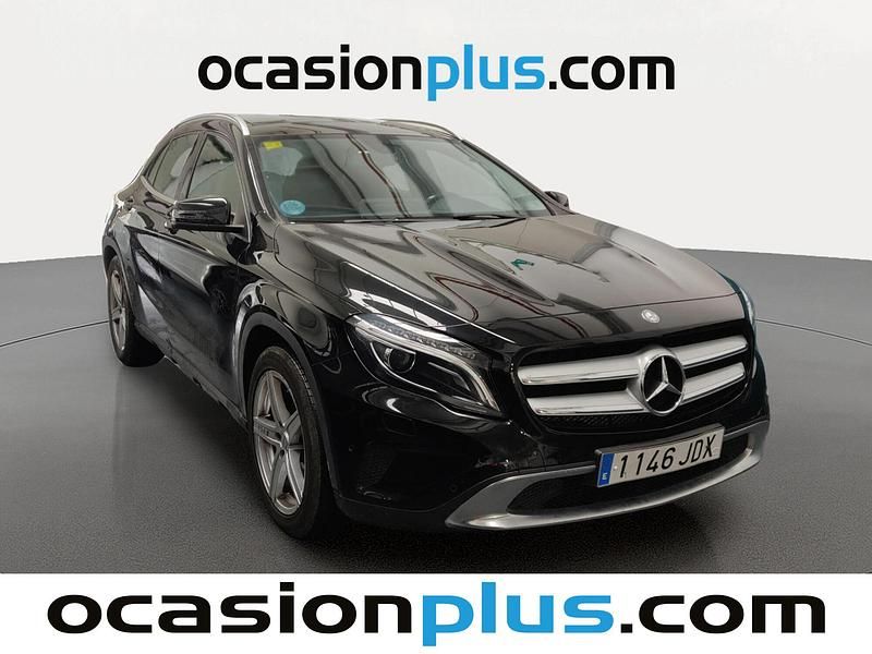 Usado Mercedes GLA200 Style 136 CV (100 kW) 2015 Negro SUV