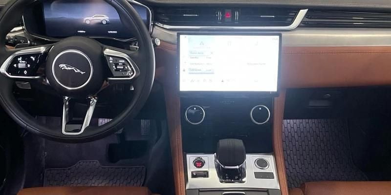 Usado Jaguar F-Pace R-Dynamic 204 CV (150 kW) 2025 Negro SUV