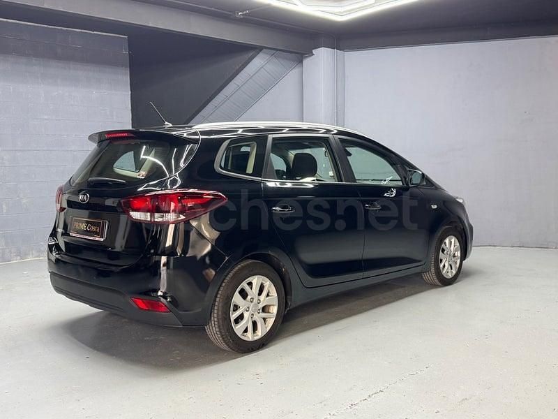 Usado Kia Carens 135 CV (99 kW) 2018 Negro Monovolumen