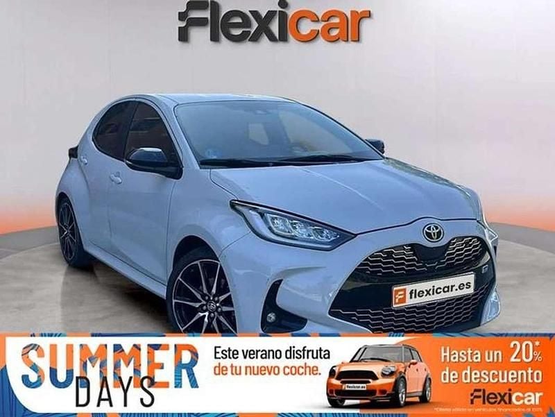 Blanco Usado 2023 Toyota Yaris Hybrid Sport Utilitario | 21.590 € (Precio justo) - Imagen 1/4