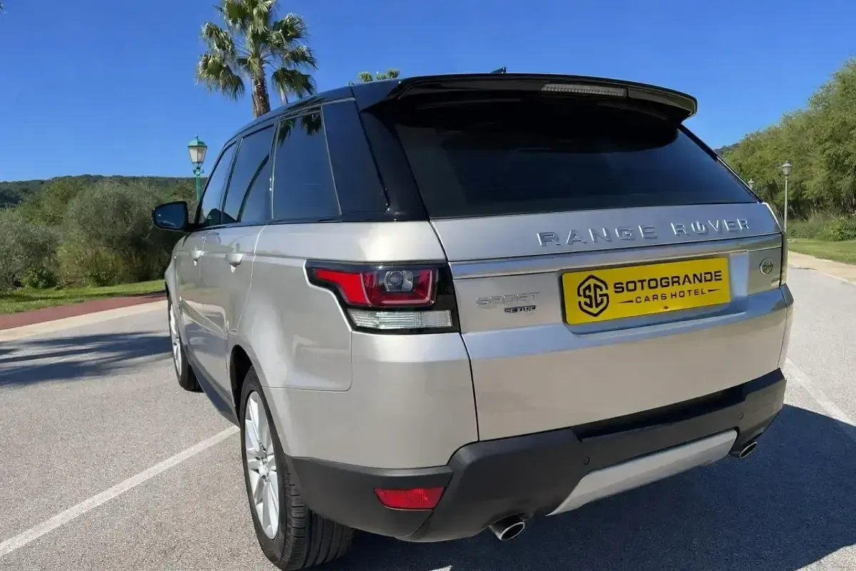 Käytetty Land Rover Range Rover Sport HSE 306 HP (225 kW) 2017 Peessi Katumaasturi