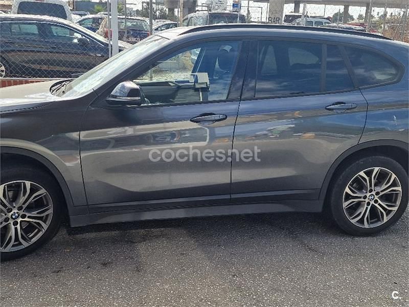 Usado BMW X1 140 CV (102 kW) 2021 Gris / plata SUV