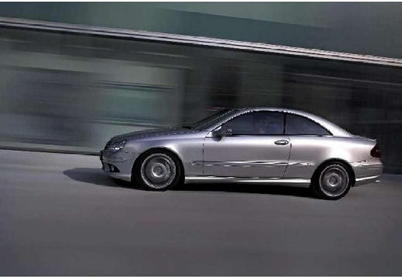 Usado Mercedes CLK200 AMG 367 CV (269 kW) 2005 Azul Coupe