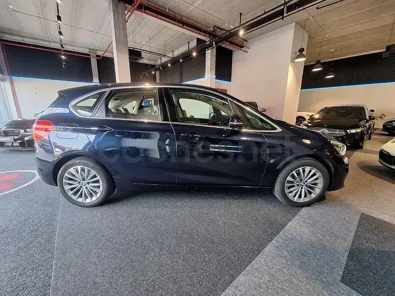 Usado BMW 225 Active Tourer iPerformance 224 CV (164 kW) 2019 Azul Monovolumen