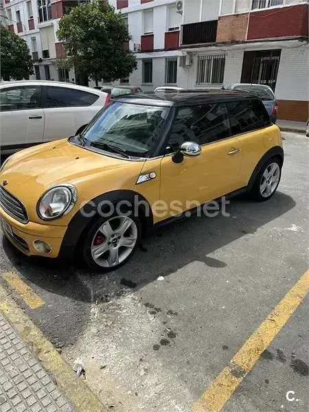Usado Mini Cooper D 110 CV (80 kW) 2007 Amarillo Utilitario