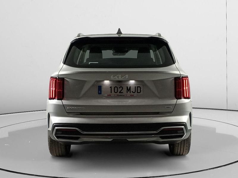 Usado Kia Sorento 265 CV (194 kW) 2023 Gris SUV