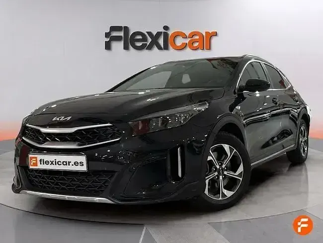 Usado Kia XCeed 100 CV (73 kW) 2024 Negro SUV