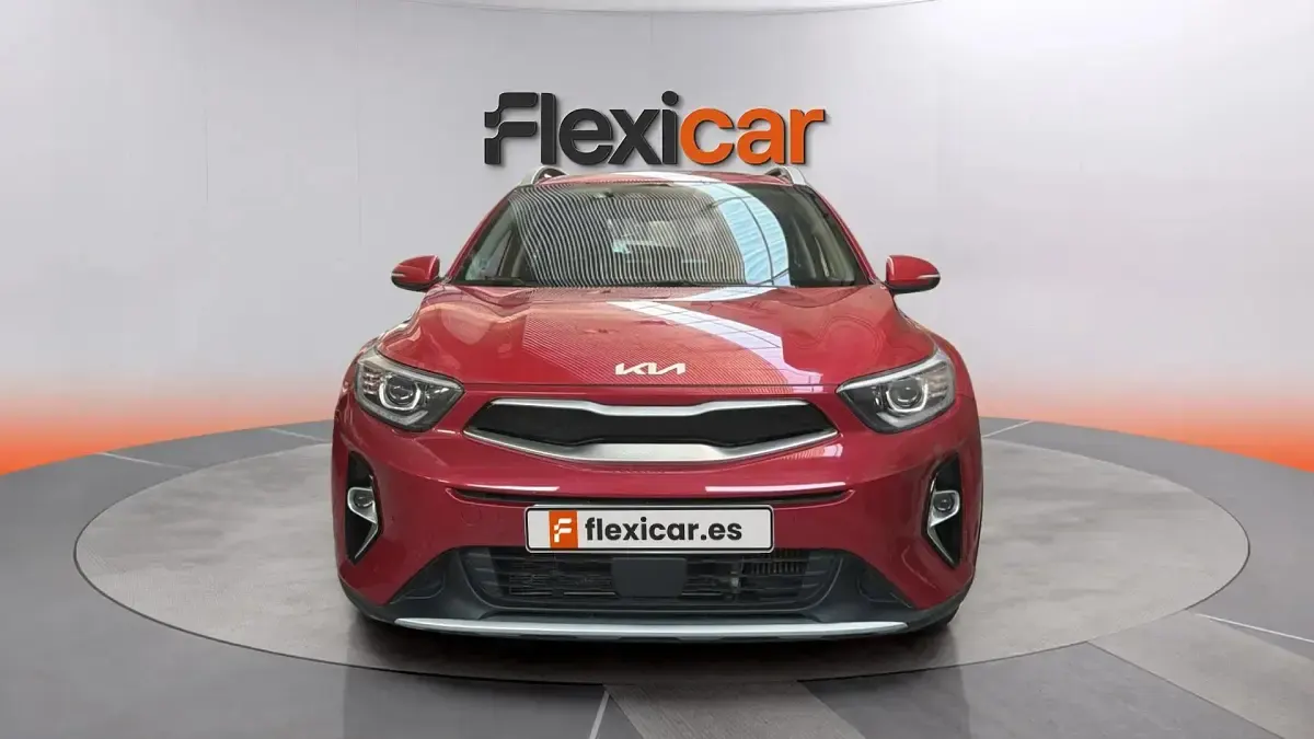 Usado Kia Stonic 101 CV (74 kW) 2024 Rojo SUV
