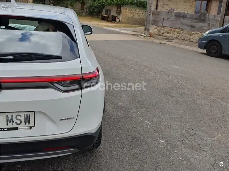 Usado Honda HR-V Elegance 131 CV (96 kW) 2024 Blanco SUV