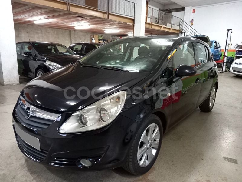 Usado Opel Corsa Essentia 75 CV (55 kW) 2008 Negro Berlina