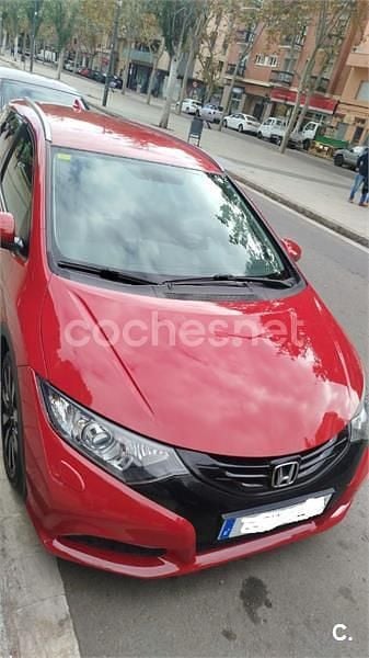 Rojo Usado 2014 Honda Civic Executive Familiar | 8000 € (Precio justo) - Imagen 1/4